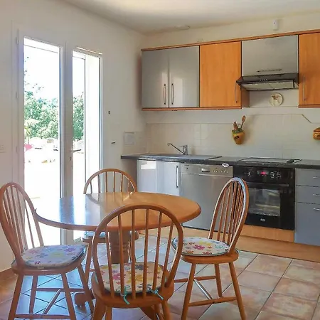 Le Planestel Sleeps 6 Wifi